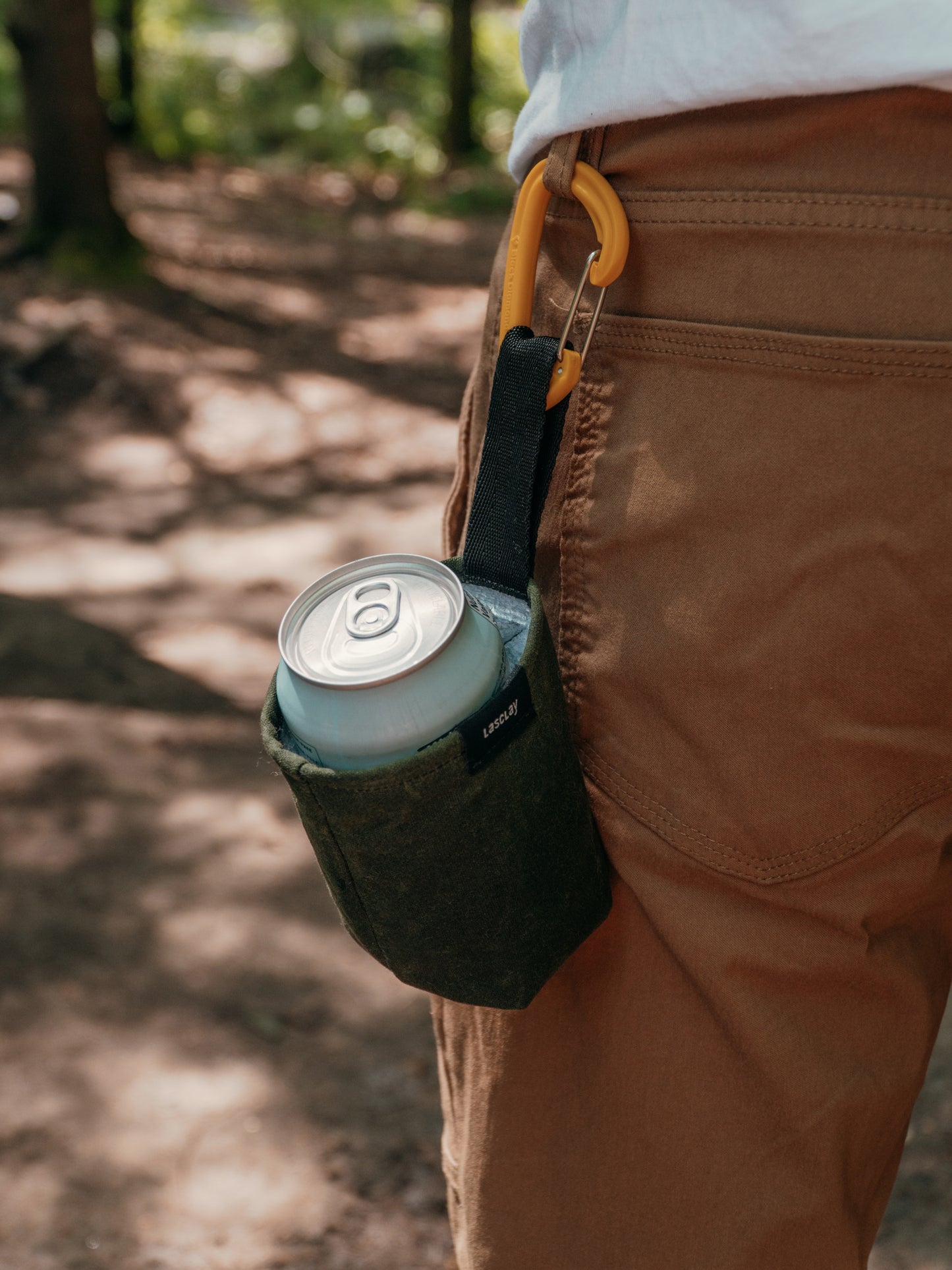 Manchon isotherme fixé à une ceinture, idéal pour les sorties en plein air