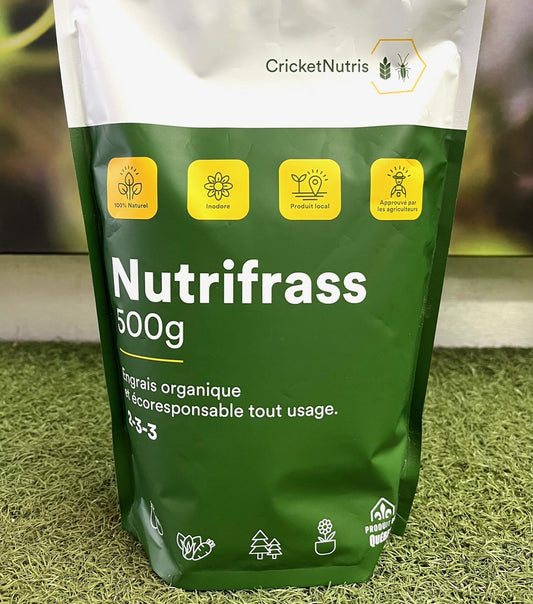 Sachet d'engrais organique Nutrifrass à base de fumier de criquet