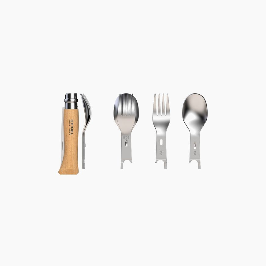 Vue d'ensemble du contenu du kit comprenant le couteau N08, les inserts cuillère et fourchette